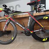 Nuevas decoraciones en vinilo adhesivo para una bicicleta BH. ¿Están de moda las bicicletas BH?