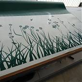 Así nace un vinilo decorativo floral
