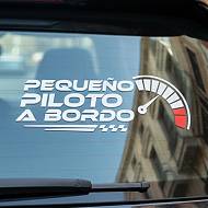 Vinilo Adhesivo Pequeño Piloto a Bordo | Pegatina de Corte para Luneta Trasera Coche 09992