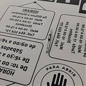 Personalización y practicidad: Descubre los VINILOS DECORATIVOS CON HORARIOS de EBREVINIL para impulsar tu negocio