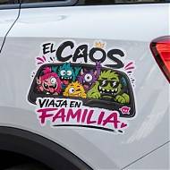 Pegatina El Caos Viaja en Familia | Vinilo Impreso Troquelado para Luneta Trasera 09996