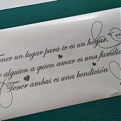 Frase en vinilo adhesivo de pared para disfrutar toda la familia!