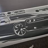 Transforma tu Espacio con el Vinilo Decorativo del Dodge Challenger: Un Tributo a la Leyenda Americana