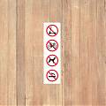  Vinilo adhesivo blanco con señales de prohibido: patinetes, bicicletas, perros y fumar 09804