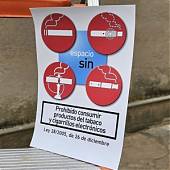 VInilo Adhesivo Prohibición de Consumir Tabaco y Cigarrillos Electrónicos: Cumpliendo con la Ley 28/05