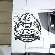 Una fusión de diseño muy original para decorar tu camión: Vinilo adhesivo IVECO x PACMAN 08704