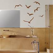 Decora las paredes del baño con vinilos decorativos