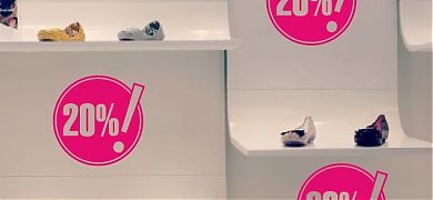 10 motivos para decorar tus escaparates con vinilos