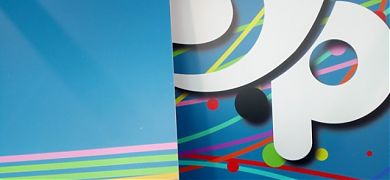 Planchas de espuma rígida/PVC Forex para decoración de un stand ferial y recubiertas con vinilo impreso a todo color
