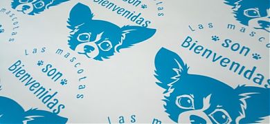 Con este vinilo adhesivo las MASCOTAS SON BIENVENIDAS!