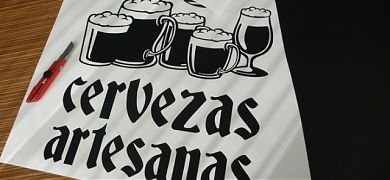 Vinilos decorativos sobre cervezas artesanas