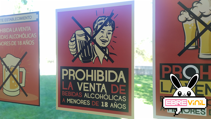 Carteles de prohibición y señalización respecto a consumo y venta de alcohol y tabaco