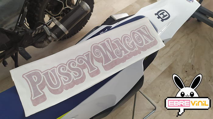adhesivo pegatina pussywagon