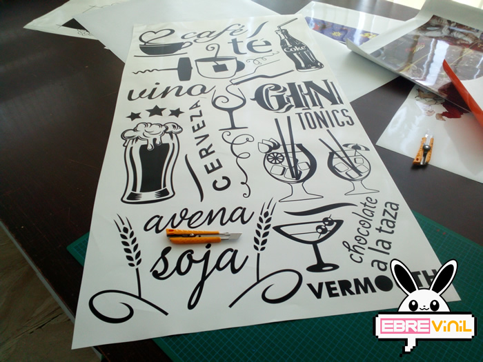 vinilos adhesivos para decorar las paredes de bares y cafeterías