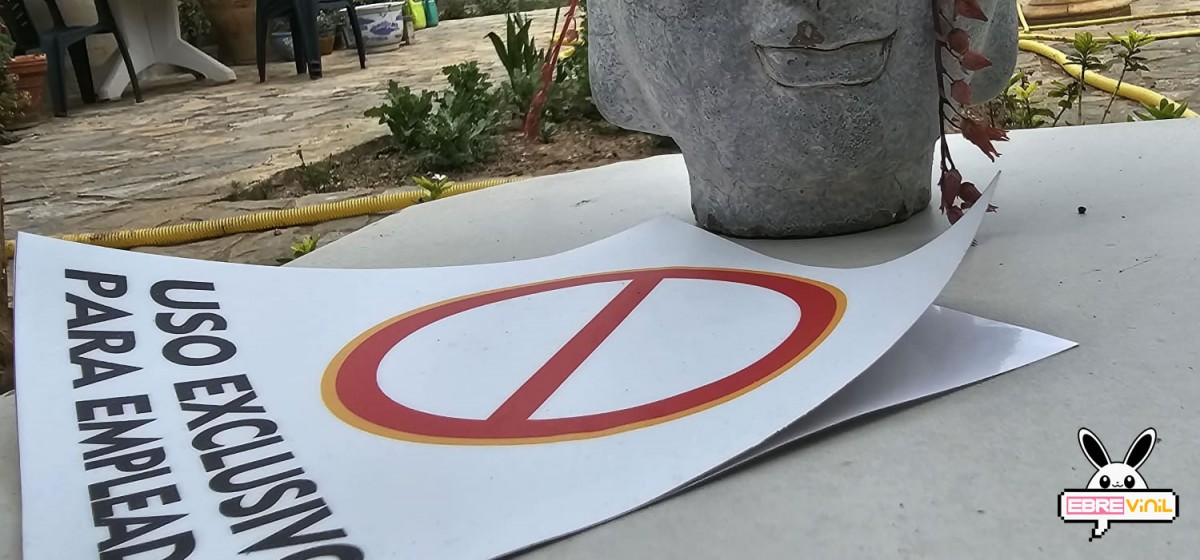 cartel informativo exclusivo para empleados vinilo adhesivo