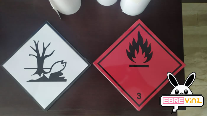 carteles adhesivos mercancías peligrosas