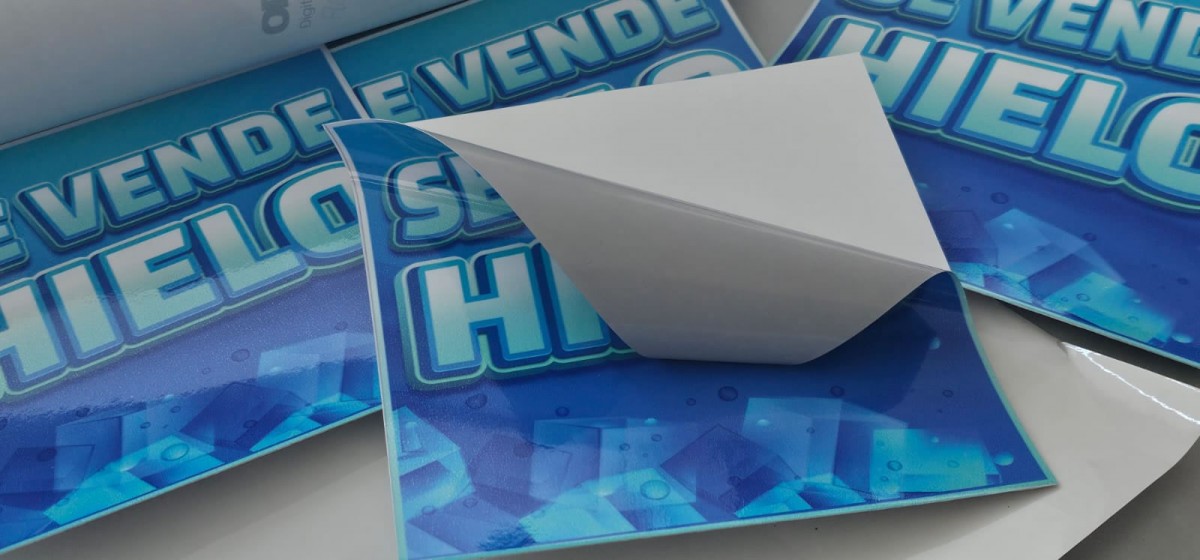 carteles  se vende hielo