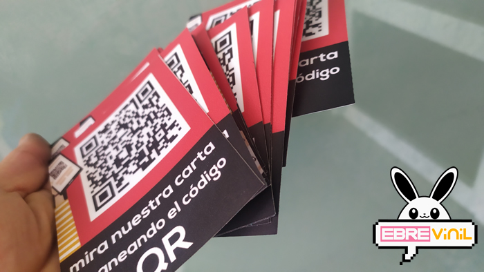 Vinilos adhesivo con CÓGIGO QR para restaurantes, bares, negocios de hostelería y restauración