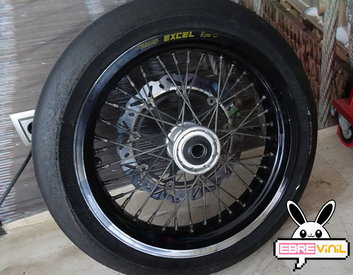 decoraciones vinilo ruedas moto gp