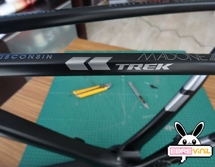decorar con vinilos bicicleta trek madone