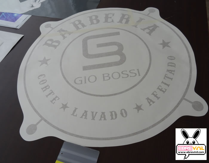fabricación vinilos adhesivos a medida