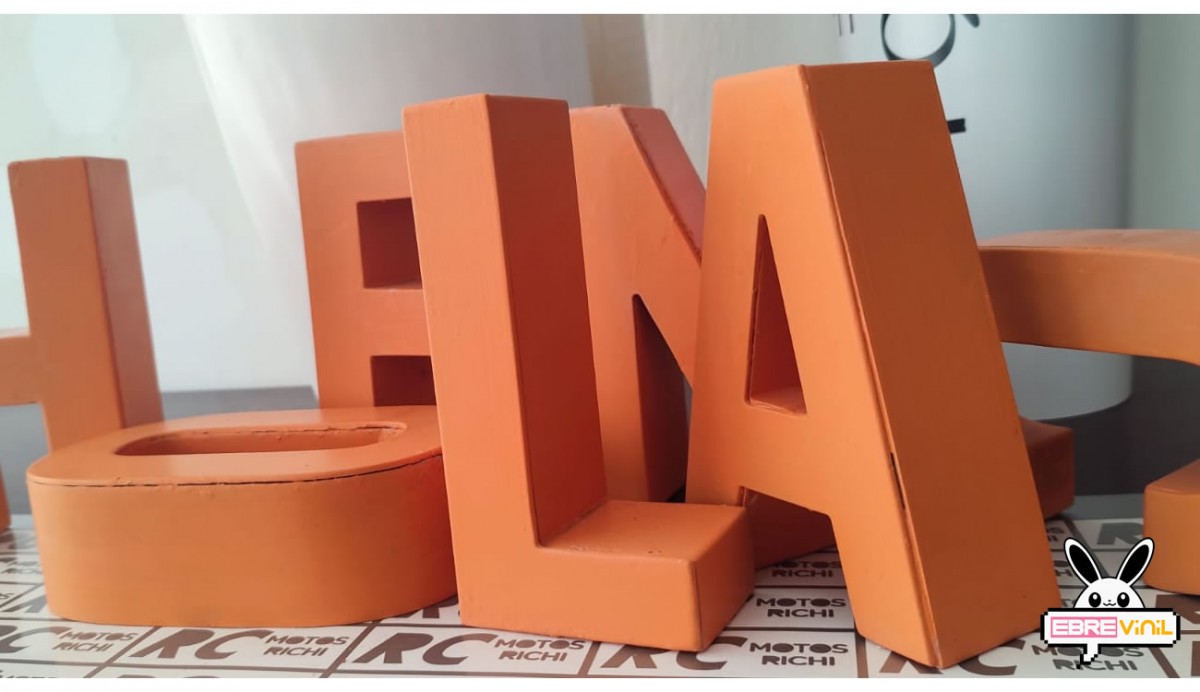decoración de unas, letras en relieve, manualidades