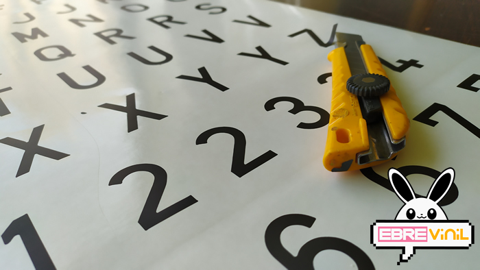 letras matrículas coches en vinilo adhesivo de corte