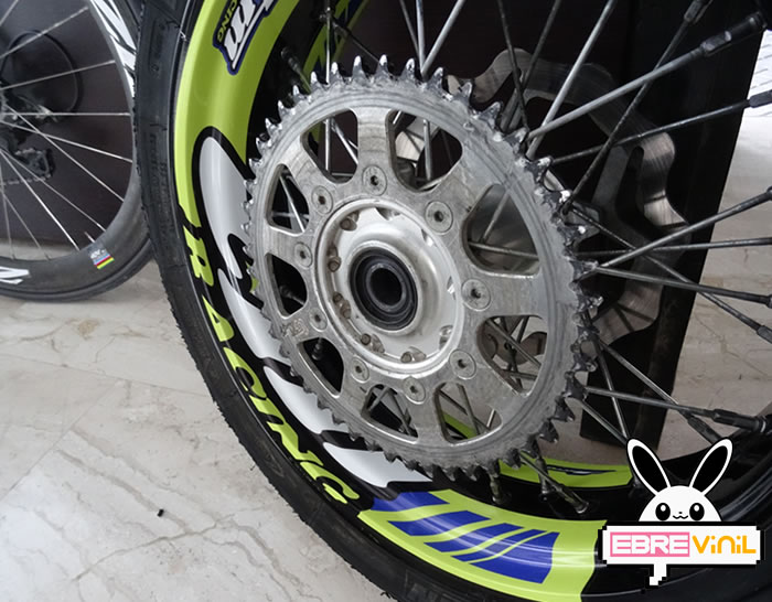 llantas motos personalizadas vinilos
