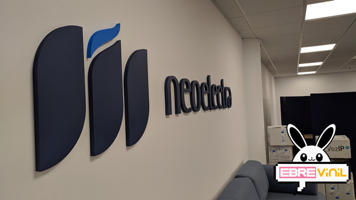 logotipos de PVC con relieve
