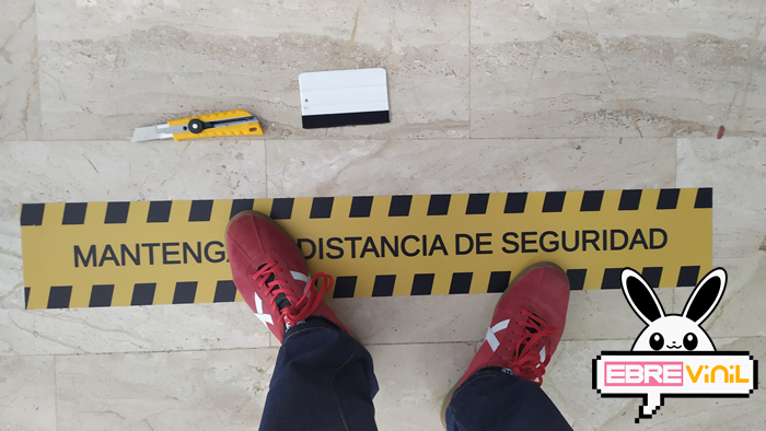 mantenga la distancia de seguridad vinilos