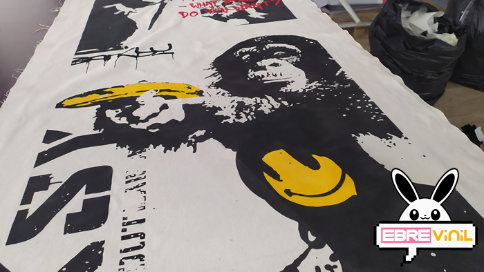 máscara de vinilo sobre tela banksy