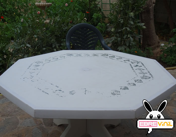 restaurar mesa jardín vinilo
