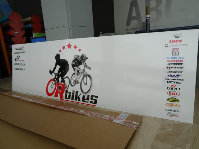 Vinilos publicitarios para empresas ,  Vinilos para comercios, PVC 
