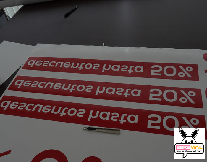 vinilo decorativo para escaparates de tiendas y comercios