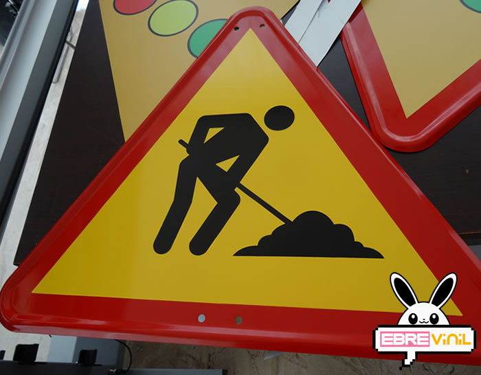 vinilos laminados Señalización de obras en carreteras y vías urbanas