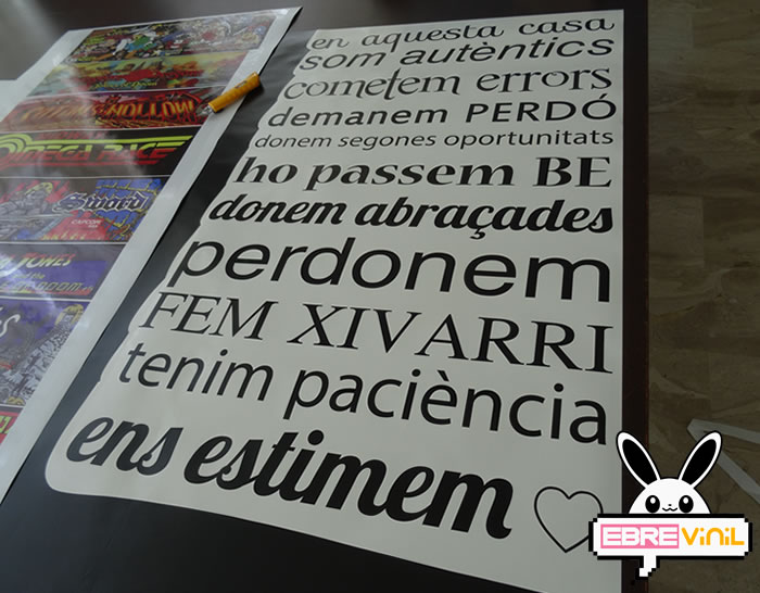 vinilos decorativos de pared con frases en catalán, català