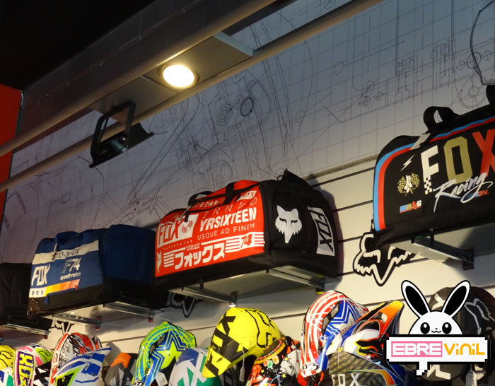 vinilos decorativos impresos a todo color para tiendas, comercios y superficies comerciales