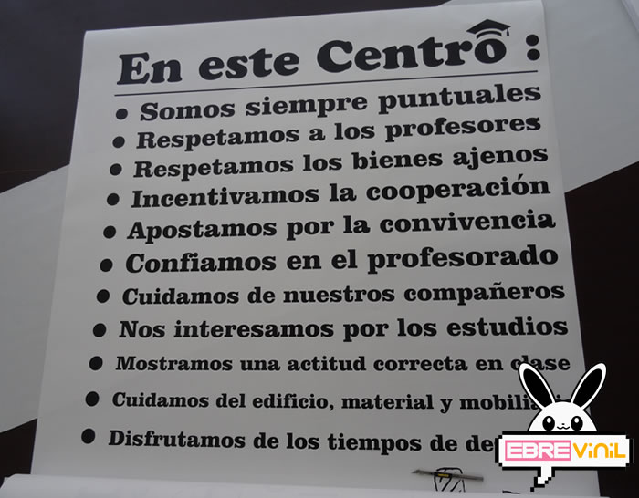 vinilos paredes decoración centros escolares
