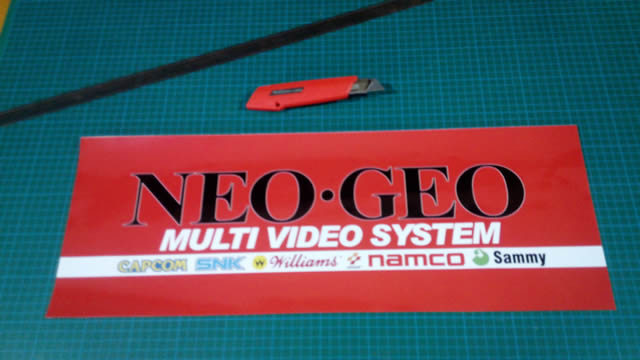 decoración de bartop con marqueina diseño NEO-GEO